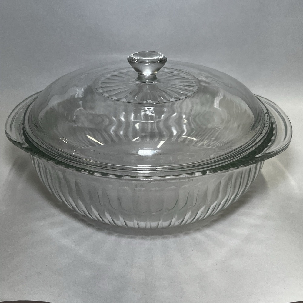 PYREX 024-S 2 Qt Clear Glass Round Casserole w/ Lid, Handles, Scalloped